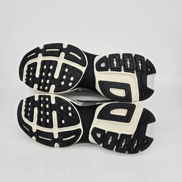 New Nike V2K Run Women's Shoes Size 10 - Picture 7 of 8